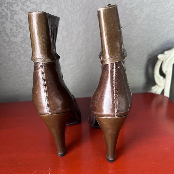 NWOB FEBO Women's Leather Boots Size 7. - Picture 4 of 7